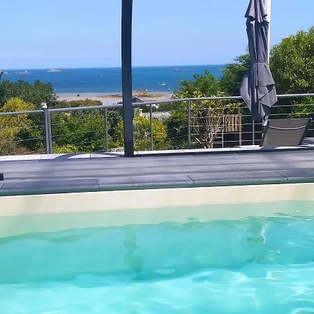 Maison De - Vue Avec Piscine ヴィラ カランテック